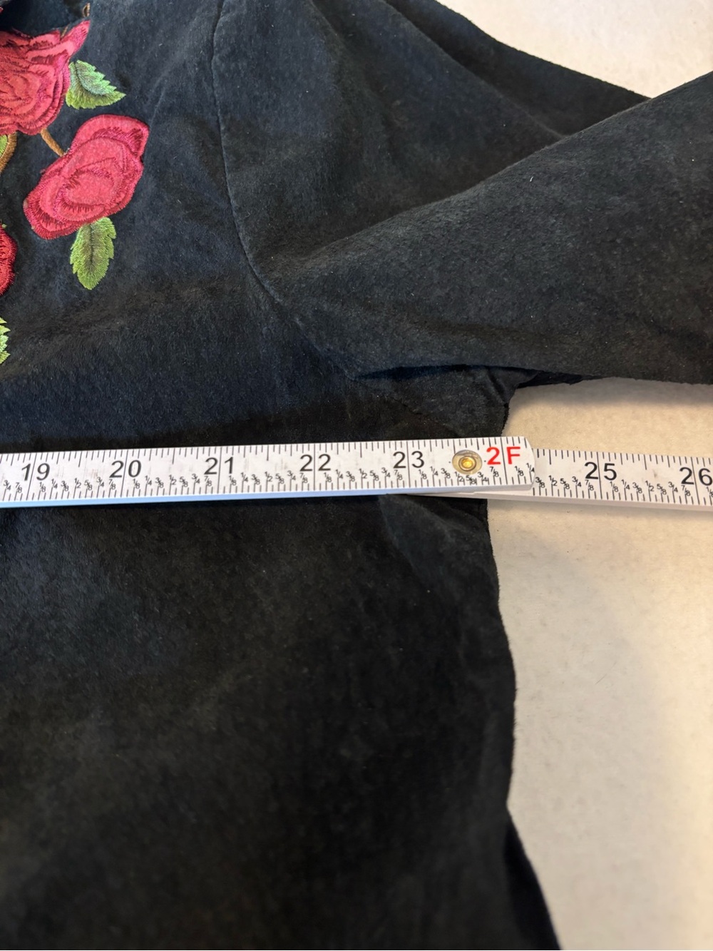 Cracker Barrel Black Suede Jacket with Red Rose Embroidery - Picture 10 of 10